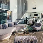 Villa Aqualanis - Modern Mega With Pool Close To Algarve *