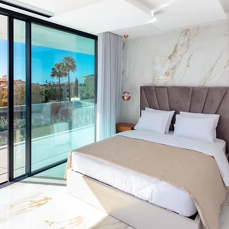 Aqualanis - Modern Mega With Pool Close To Algarve * Porches (Algarve)