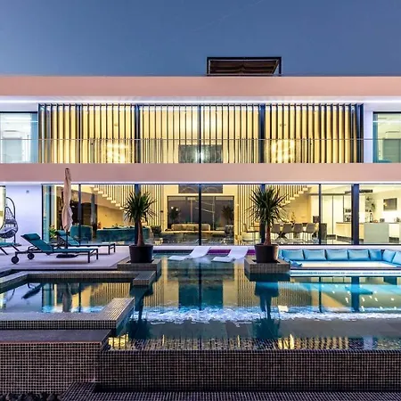 Vila Aqualanis - Modern Mega With Pool Close To Algarve